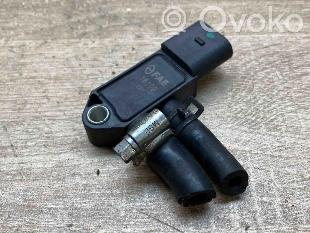 Volkswagen PASSAT B6 Exhaust gas pressure sensor 