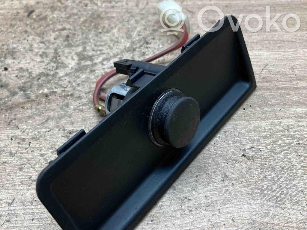 BMW 7 E38 Cigarette lighter rear 