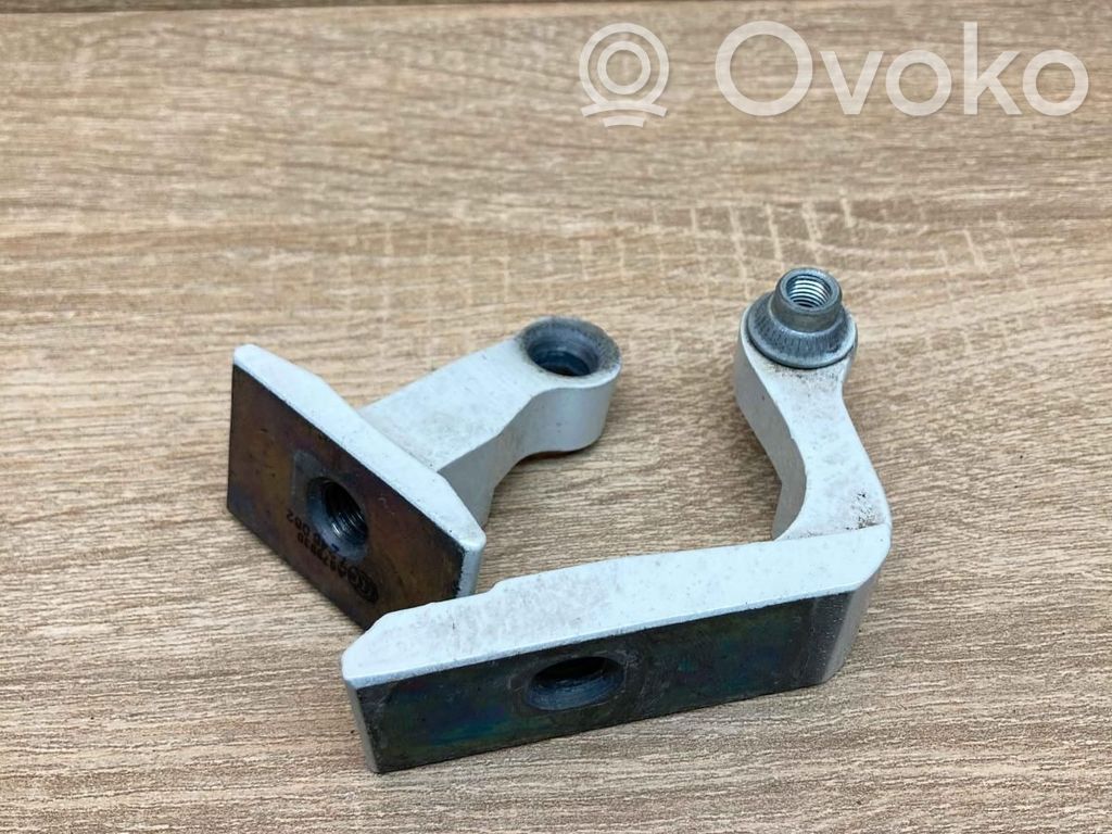 BMW 1 F20 F21 Cerniera inferiore della portiera anteriore 