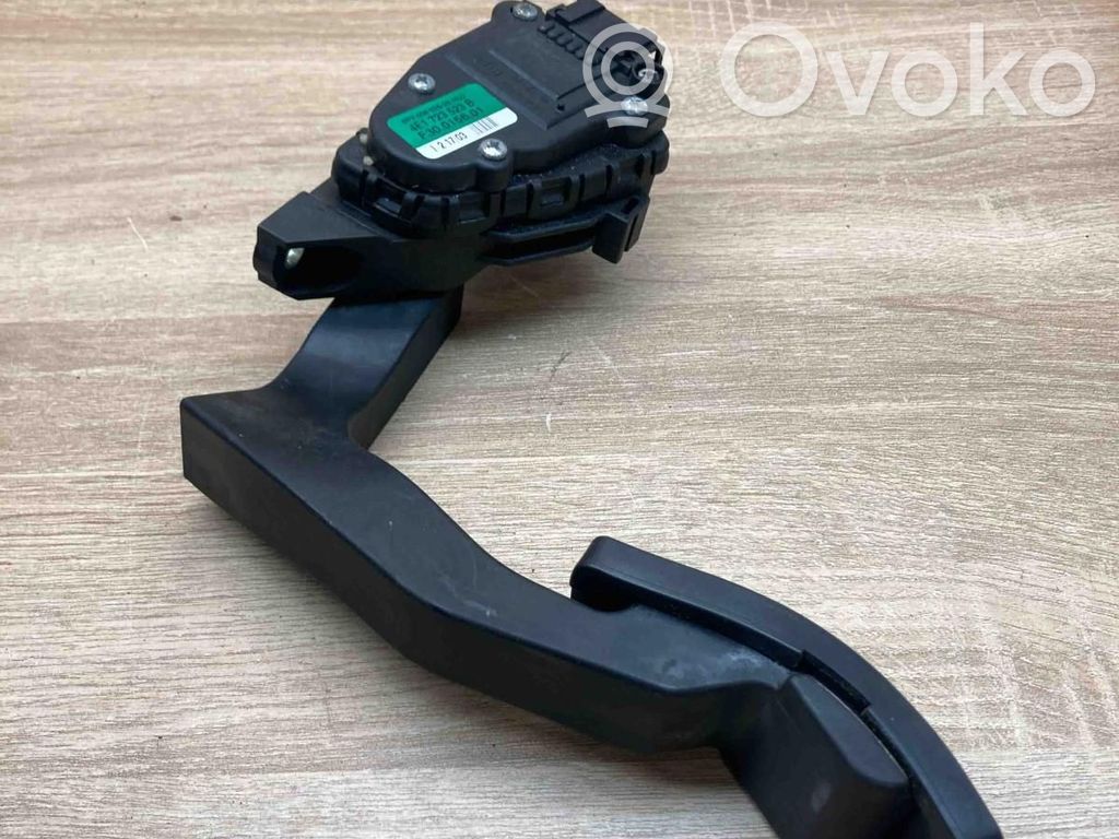 Audi A8 S8 D3 4E Accelerator throttle pedal 