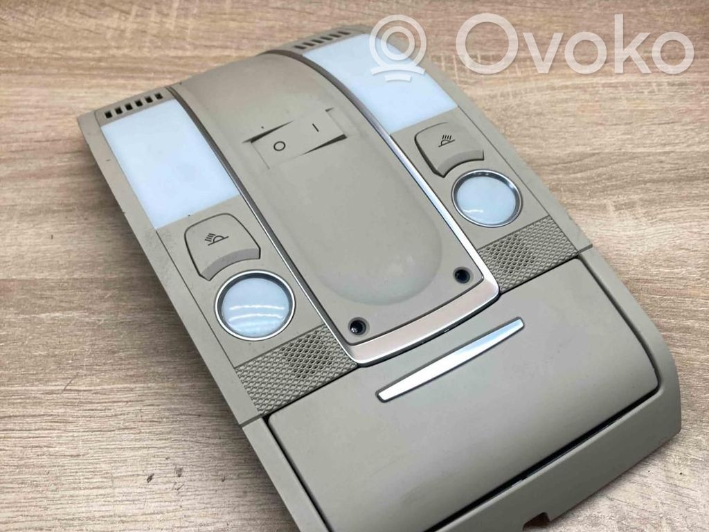 Światło fotela przedniego   4F0951177,4F0947135BP,060361