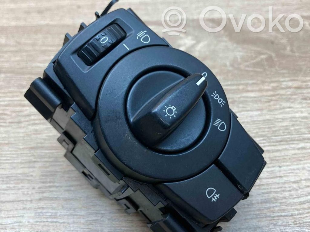 Lichtschalter   6932795,33600302