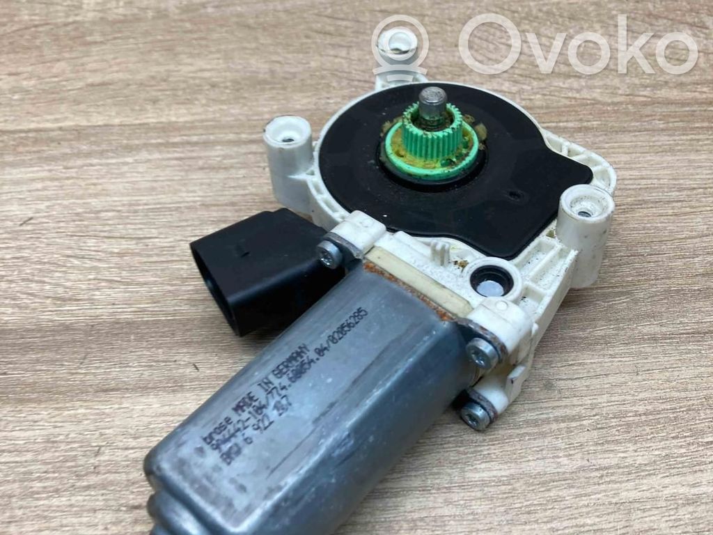 BMW 5 E60 E61 Silnik regulatora szyby drzwi przednich 