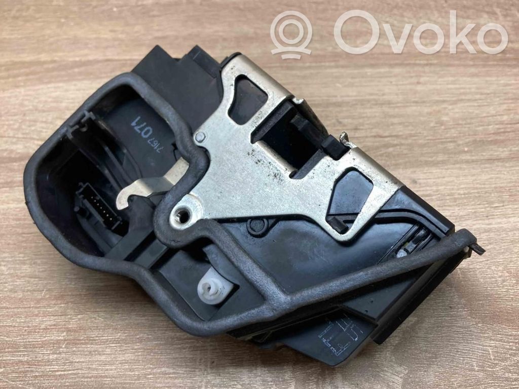 Front door lock   7167071