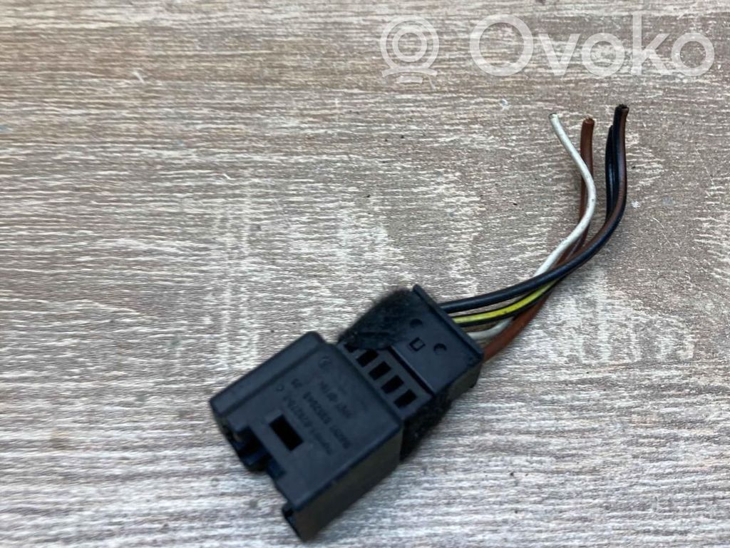 Plug wire   8352945,9292701