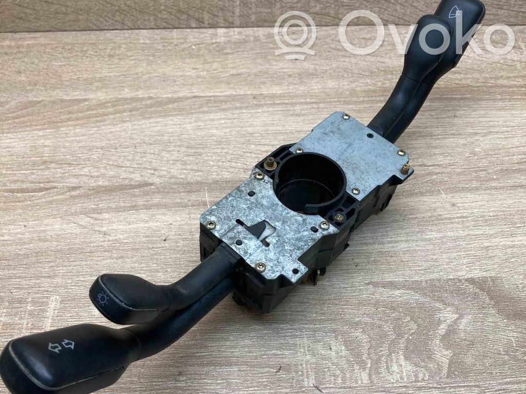 Audi 100 200 5000 C3 Leva/interruttore dell’indicatore di direzione e tergicristallo 