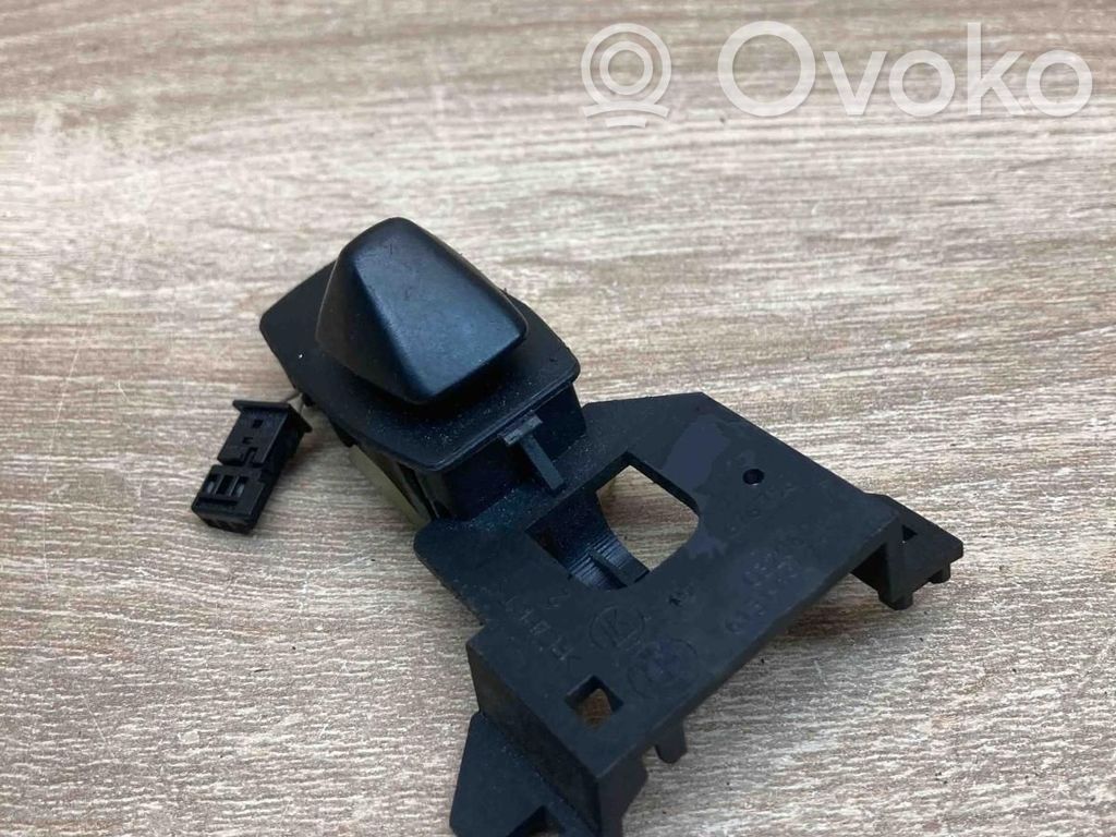 Steering wheel adjustment switch   6947786,03206060