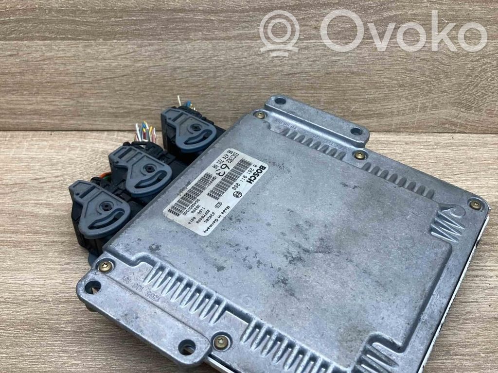 Komputer / Sterownik ECU silnika   9647472180,281011080,WITHPLUG