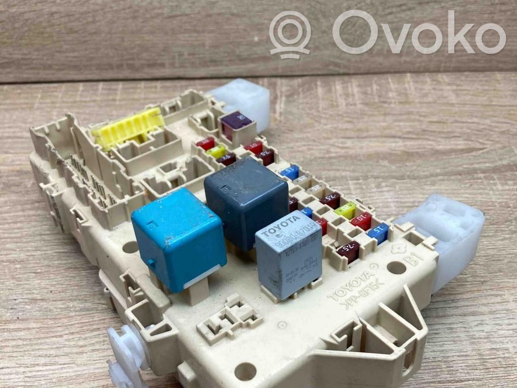 Toyota Corolla Verso AR10 Modulo fusibile 