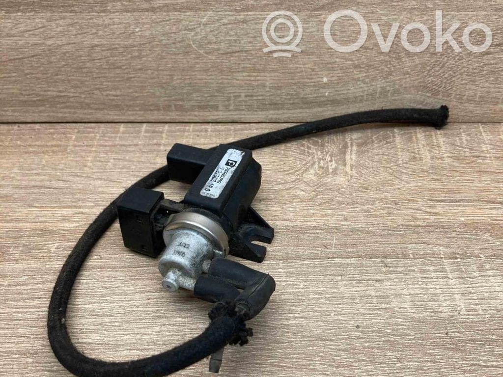 Audi A4 S4 B6 8E 8H Zawór podciśnienia / Elektrozawór turbiny 