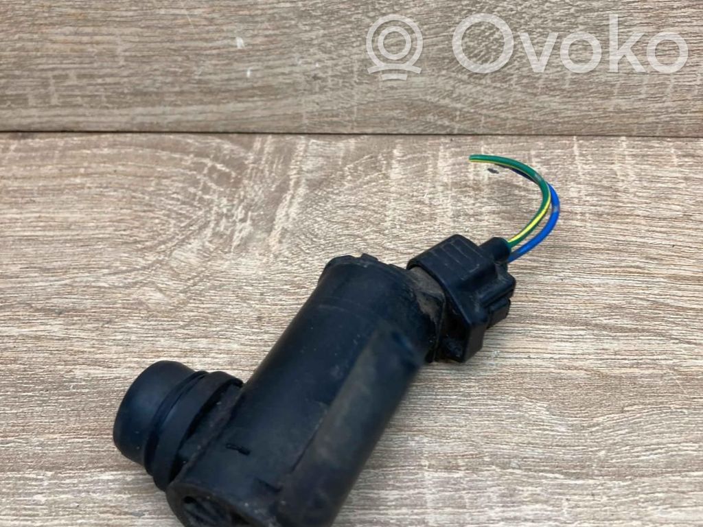 Pompa spryskiwacza szyby przedniej / czołowej   8533033020,060210386,WITHPLUG