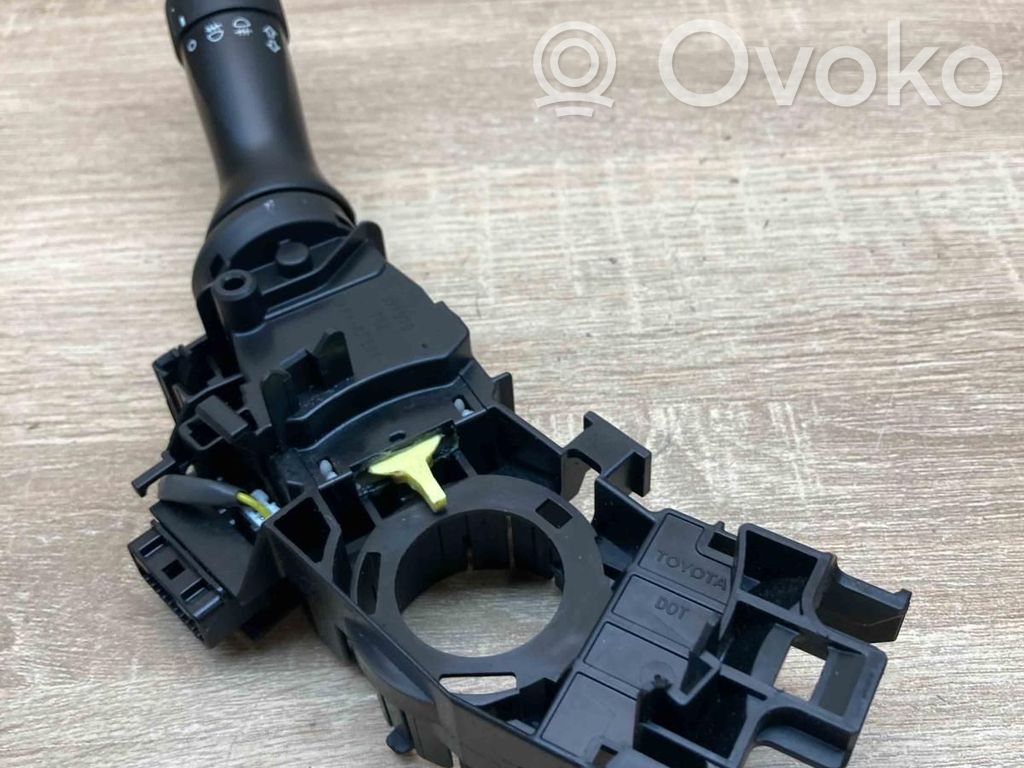 Toyota Yaris Leva/interruttore dell’indicatore di direzione e tergicristallo 