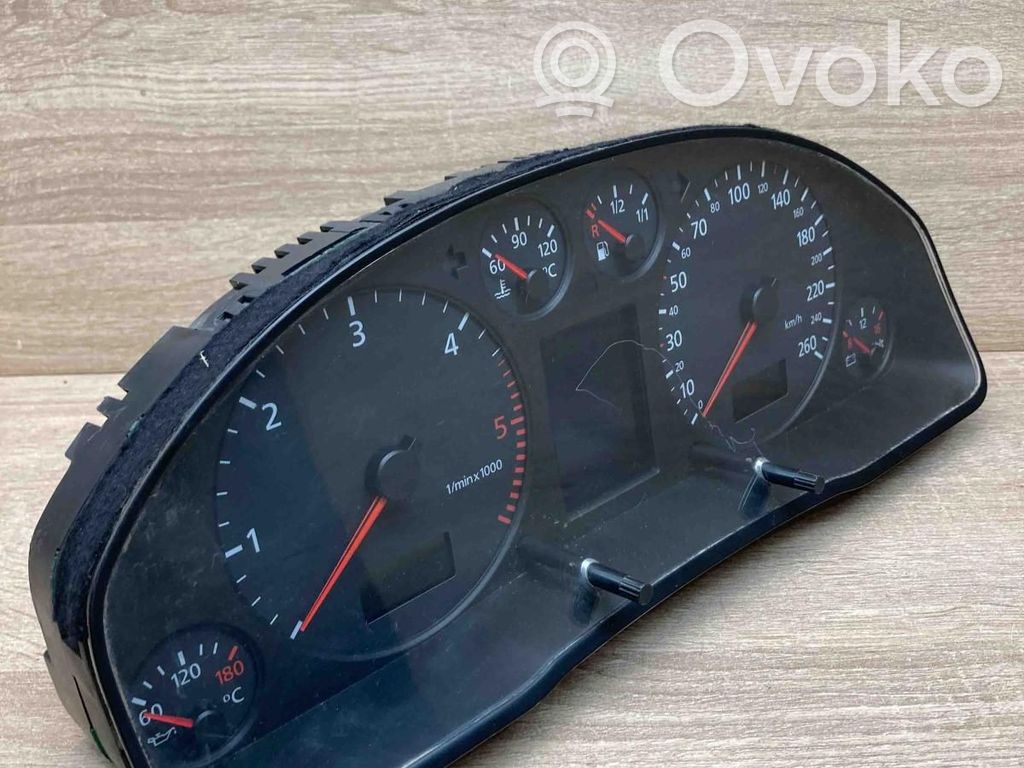 Audi A6 S6 C5 4B Licznik / Prędkościomierz 