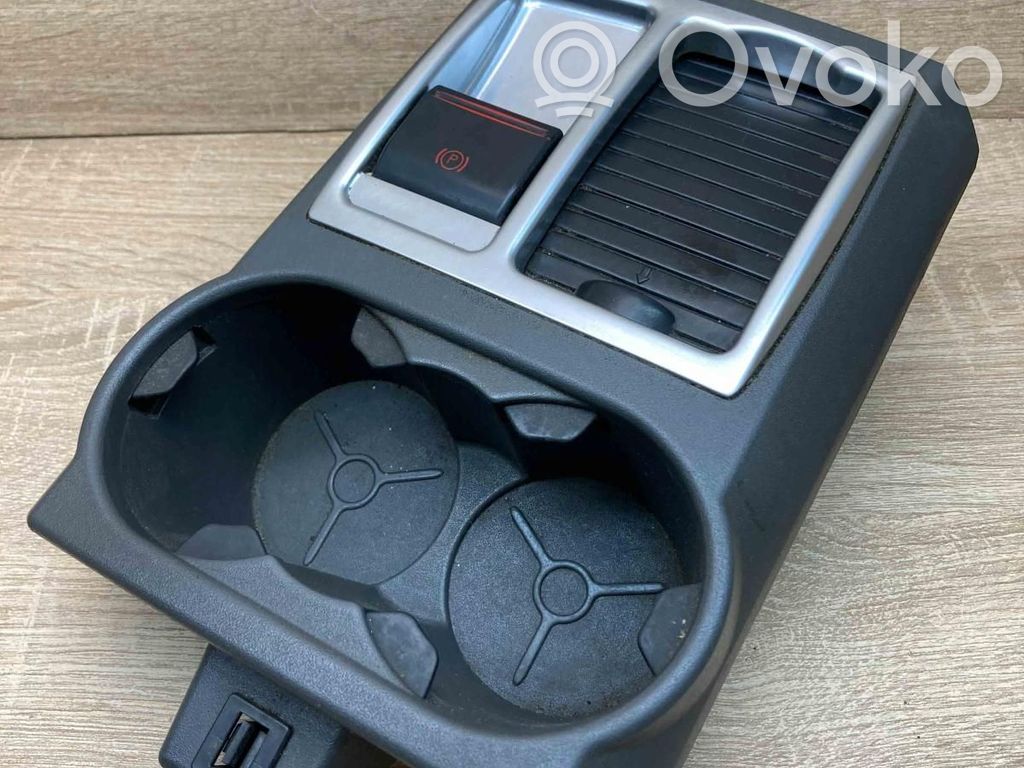 Ford C-MAX I Cup holder 
