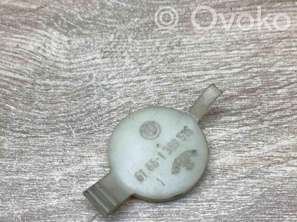 BMW 5 E39 Alte piese compartiment motor 