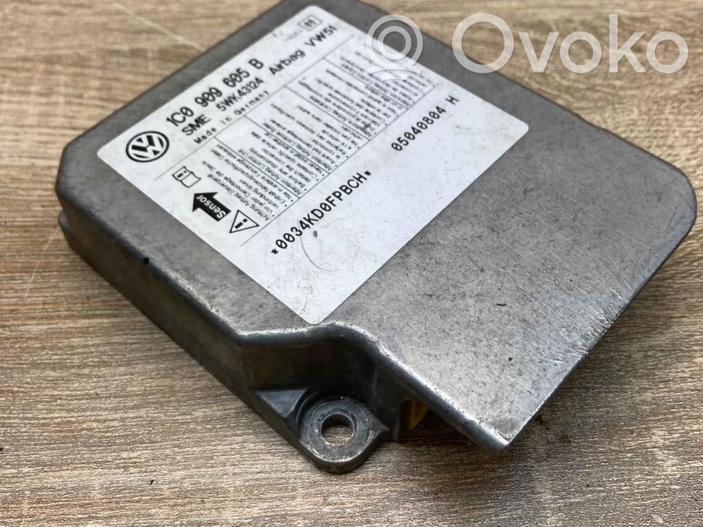 Volkswagen PASSAT B5.5 Centralina/modulo airbag 