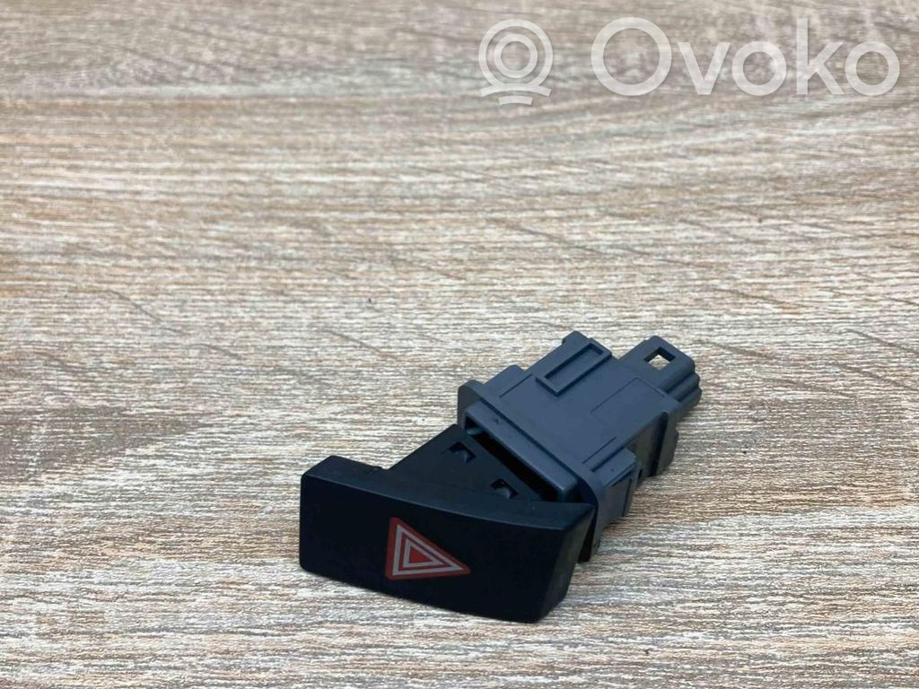 Comutator lumini pericol   1M8D