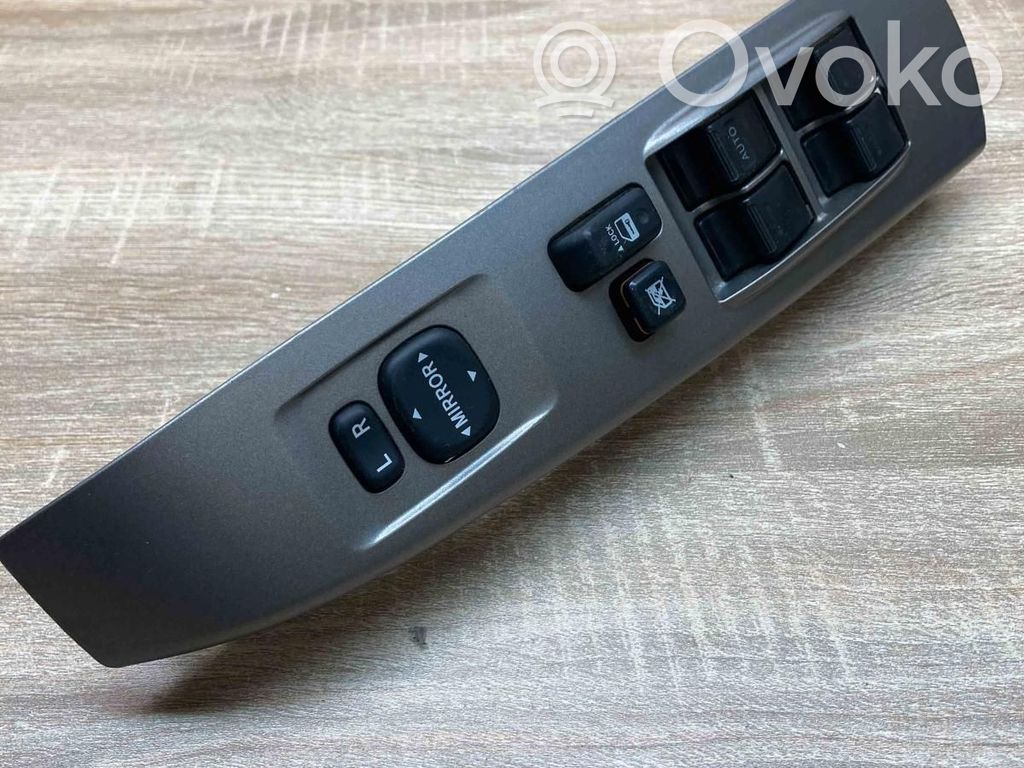 Comutator comandă geamuri electrice   8482047012