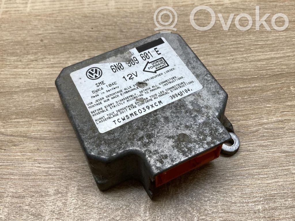 Volkswagen Golf III Unitate/modul de comandă airbaguri 