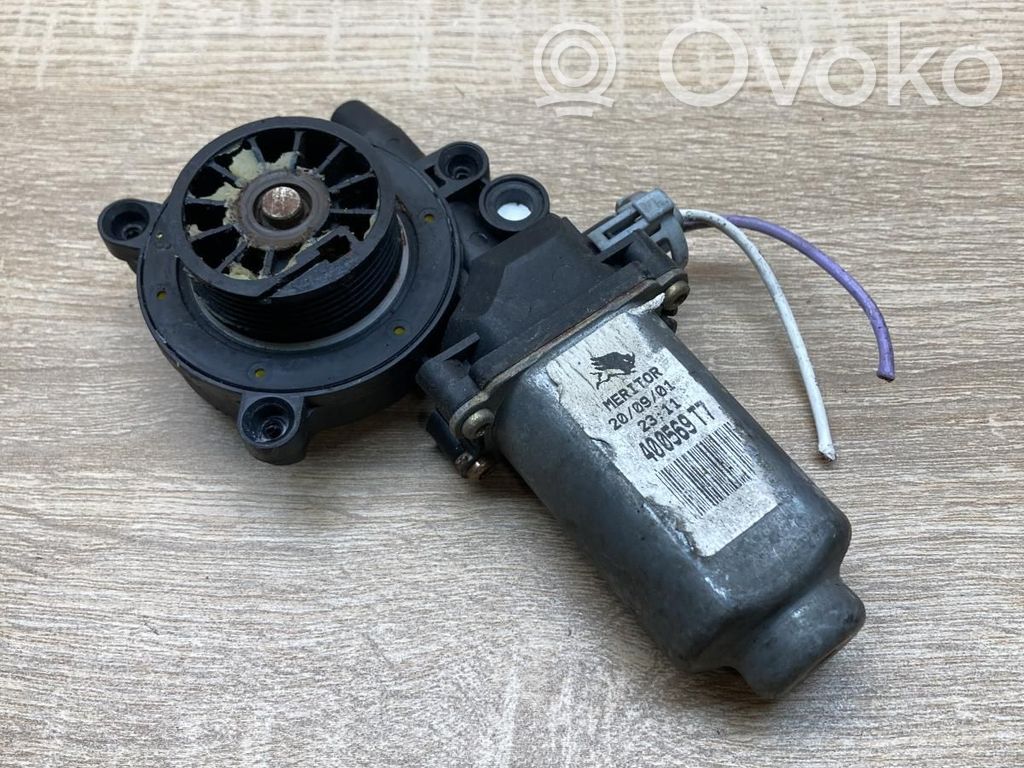 Renault Laguna II Front door window regulator motor 
