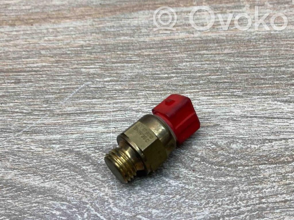 BMW 5 E39 Senzor temperatură lichid răcire 
