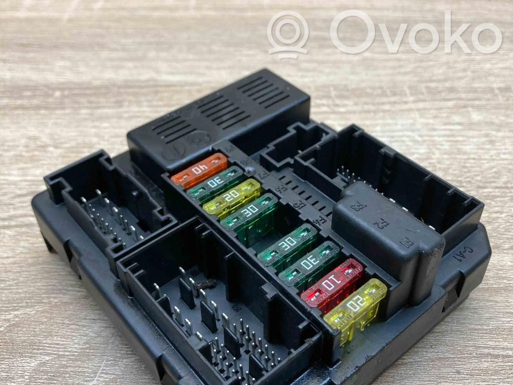 BMW Z4 E85 E86 Drošinātāju bloks 