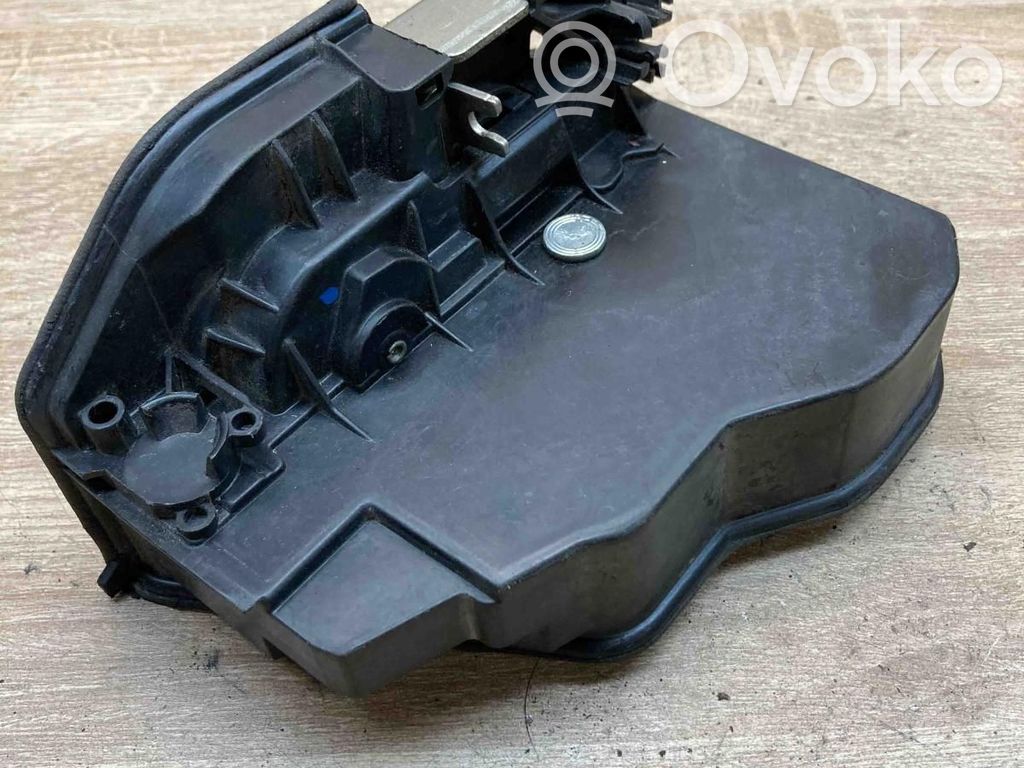 BMW 5 E60 E61 Serratura portiera posteriore 