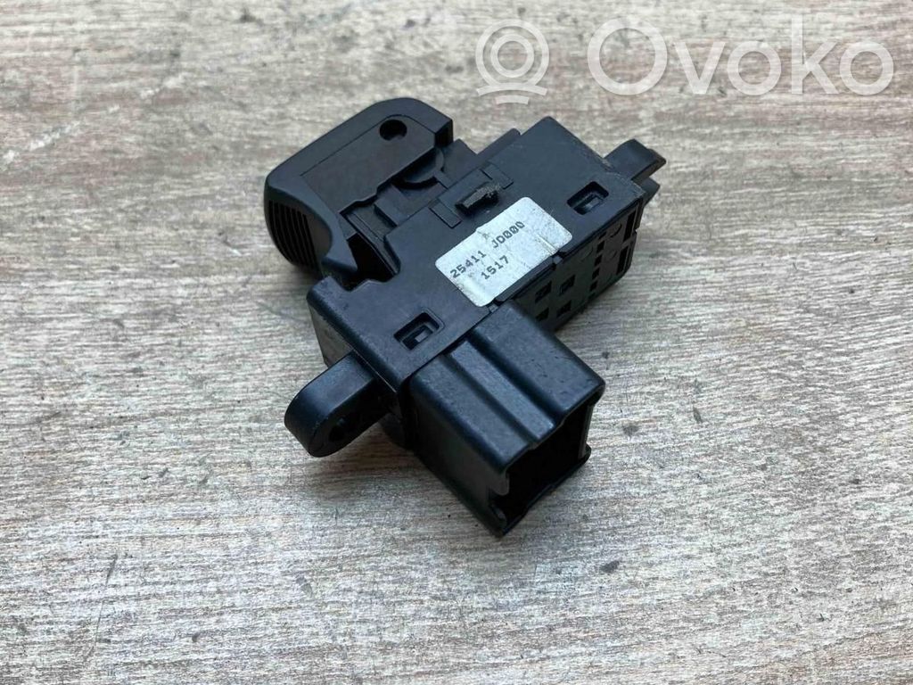 Nissan Qashqai Comutator comandă geamuri electrice