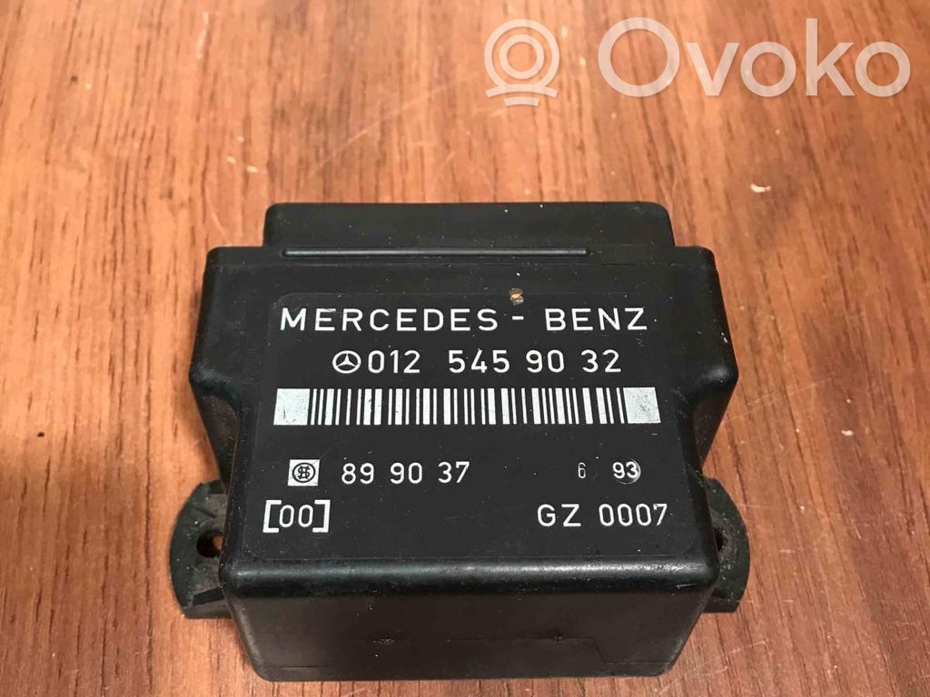 Mercedes-Benz E W124 Glow plug pre-heat relay 