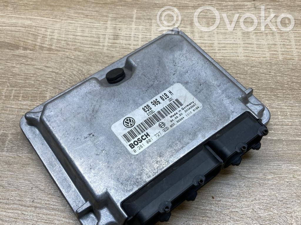 Volkswagen PASSAT B5 Unitate control motor/modul ECU 