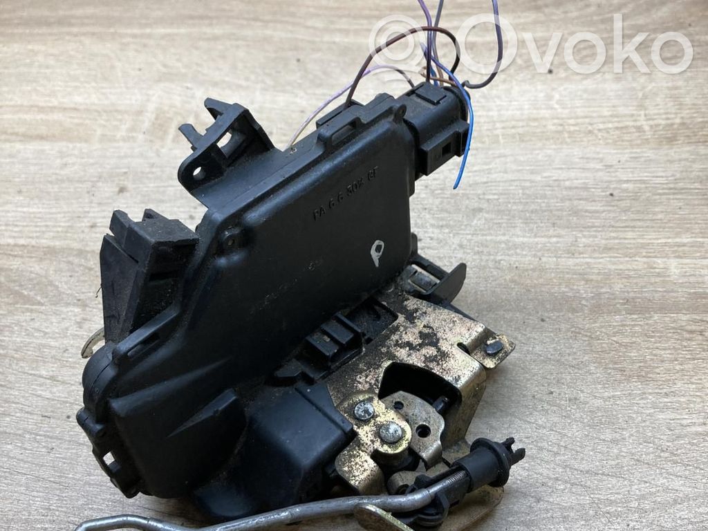 Audi A4 S4 B6 8E 8H Încuietoare ușă față 