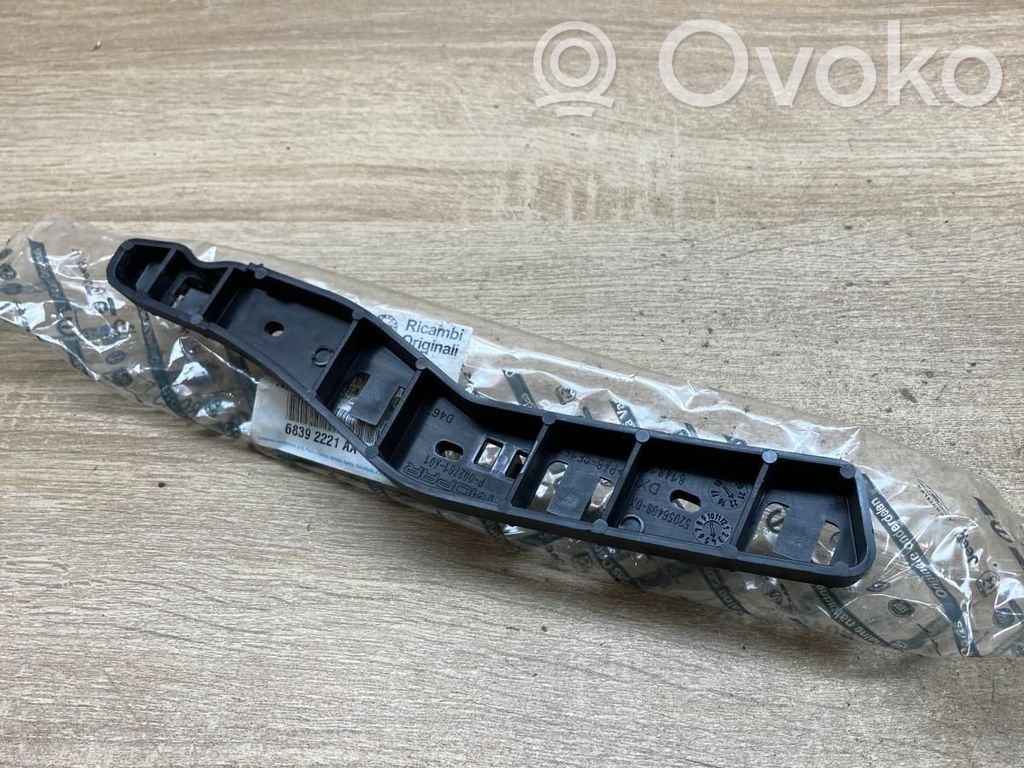 Fiat 500L Staffa di rinforzo montaggio del paraurti anteriore 