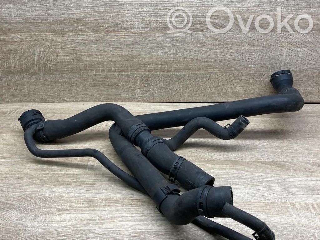 Volkswagen Golf VIII Conductă/furtun lichid de răcire motor 