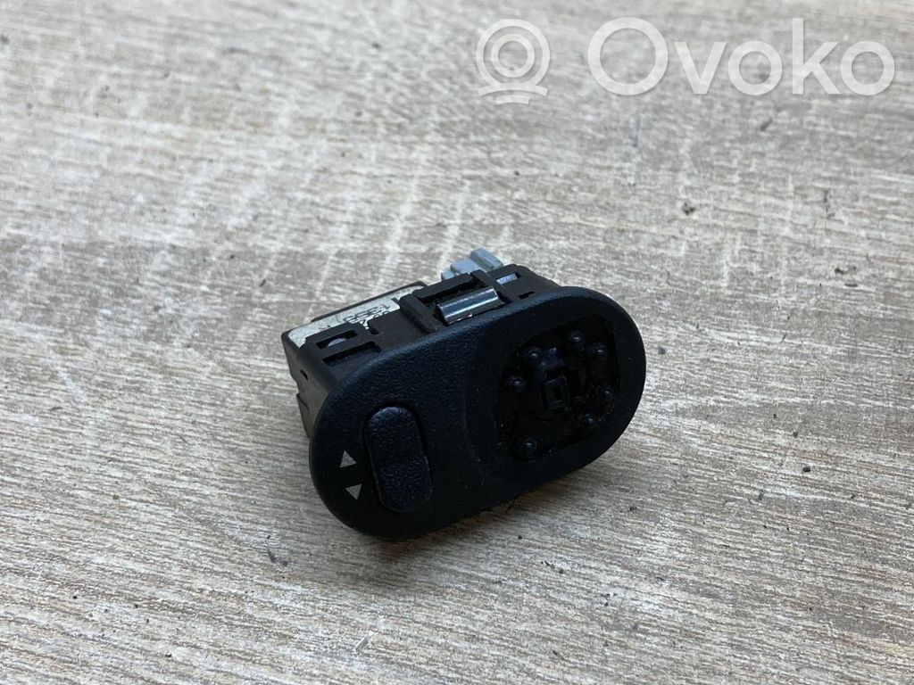 Opel Corsa C Interruttore specchietto retrovisore 