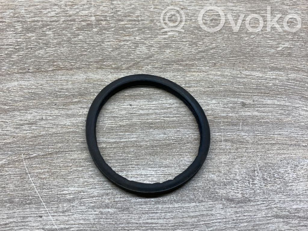Renault Safrane Obudowa termostatu 