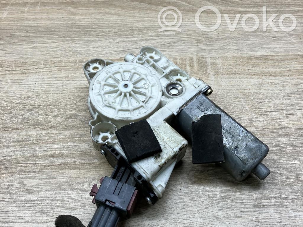 Opel Vectra C Silnik regulatora szyby drzwi przednich 