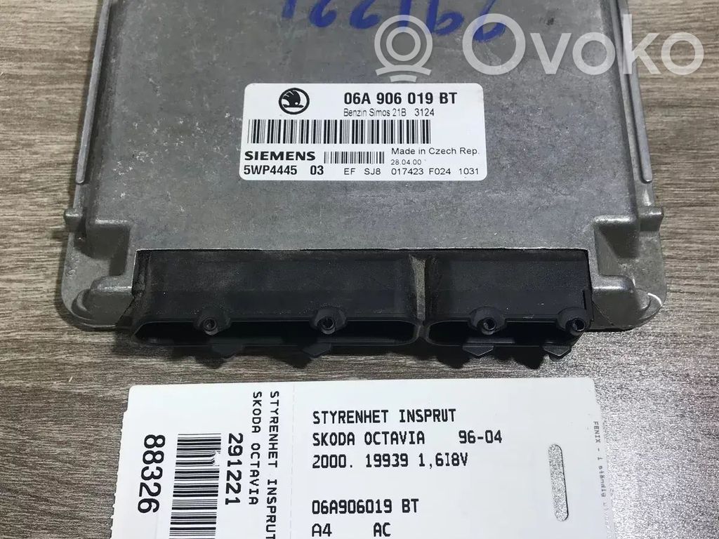 Unité de commande, module ECU de moteur   06A906019BT,5WP444503