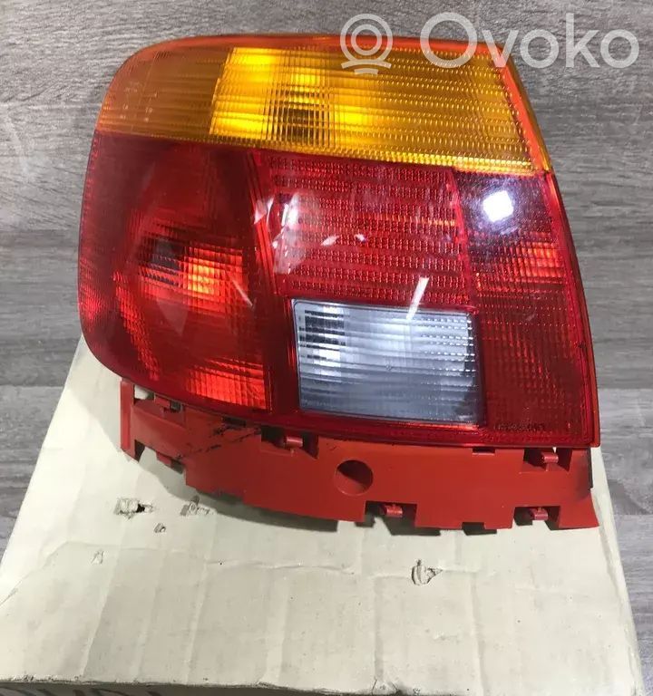 Audi A4 S4 B5 8D Luci posteriori 