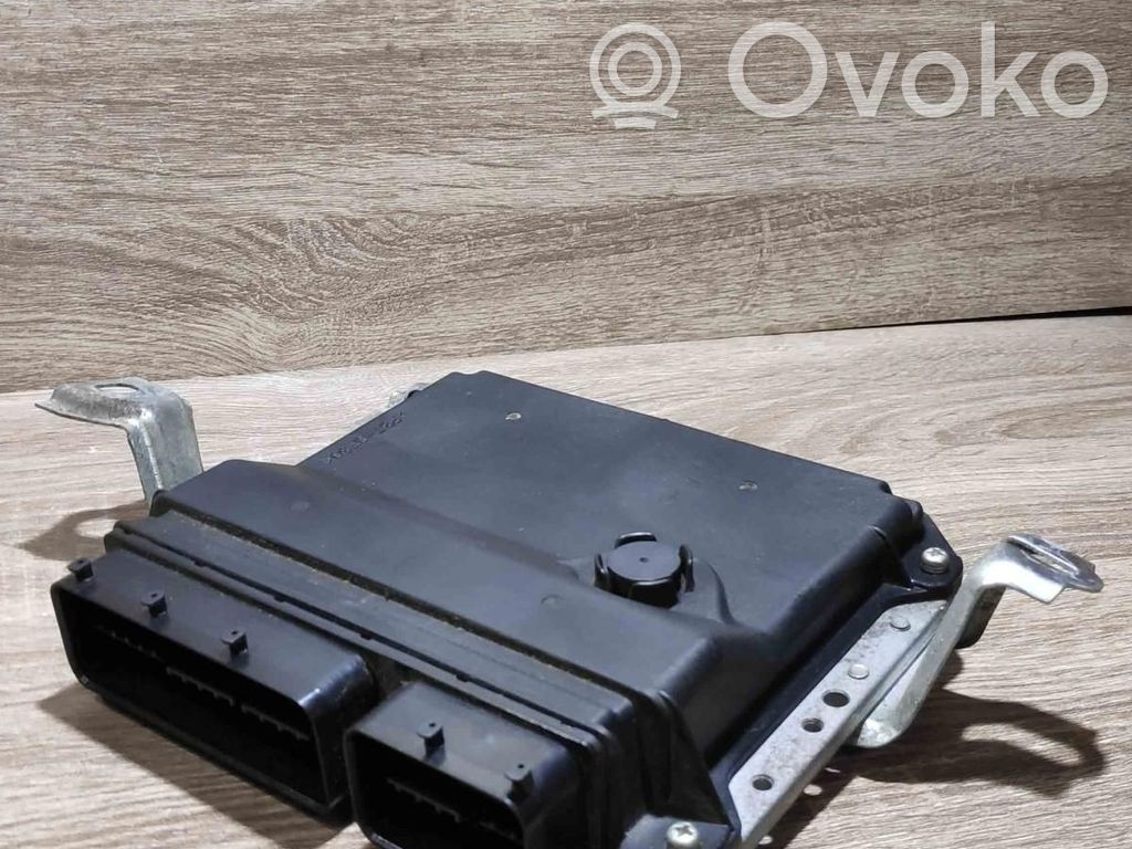 Toyota Yaris Unidad de control/módulo ECU del motor 