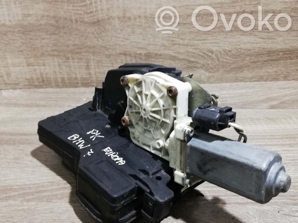 BMW 7 E65 E66 Front door lock 