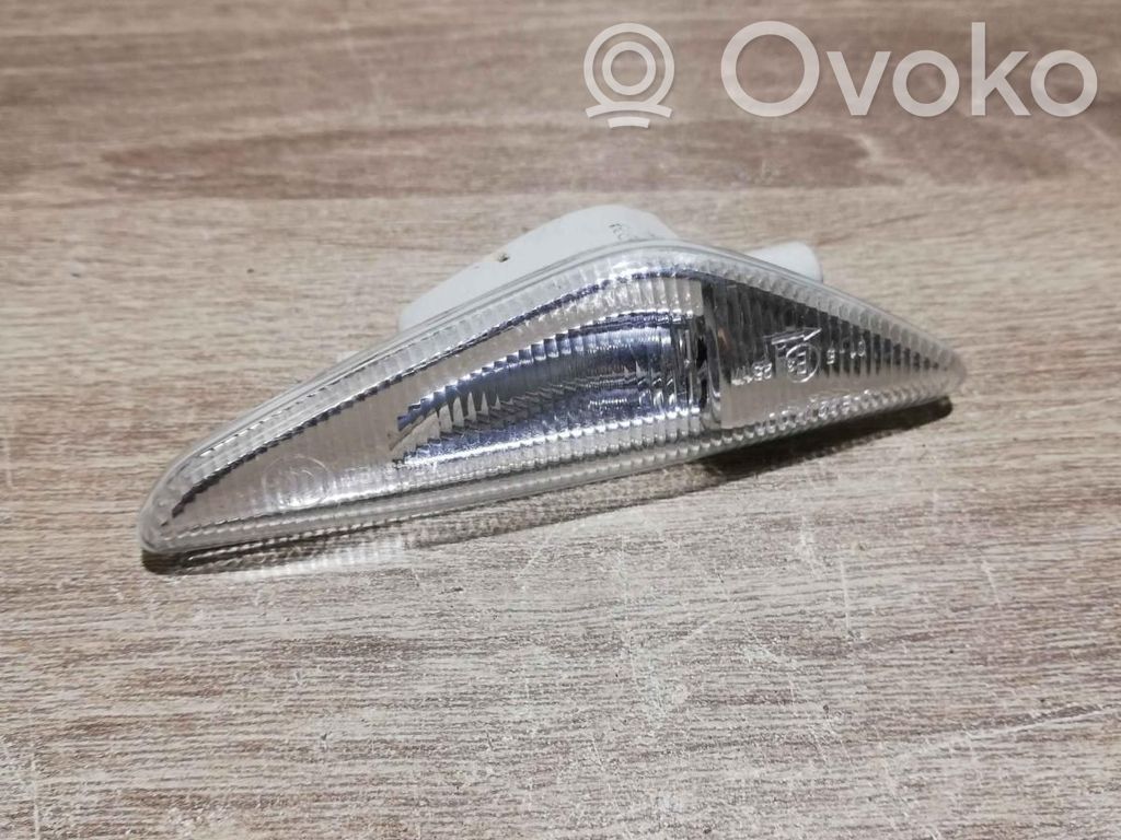 BMW X5 E70 Indicatore di direzione del parafango anteriore