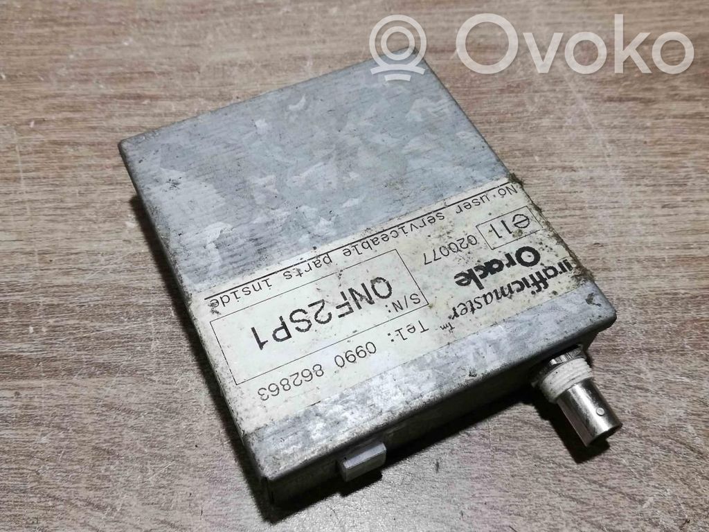 Audi A4 S4 B5 8D Amplificatore antenna 