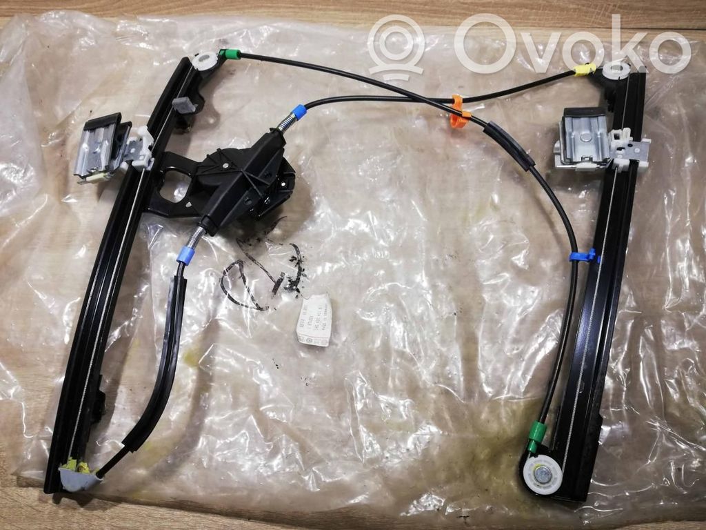 Regulador manual de la ventanilla delantera   1H0837401B