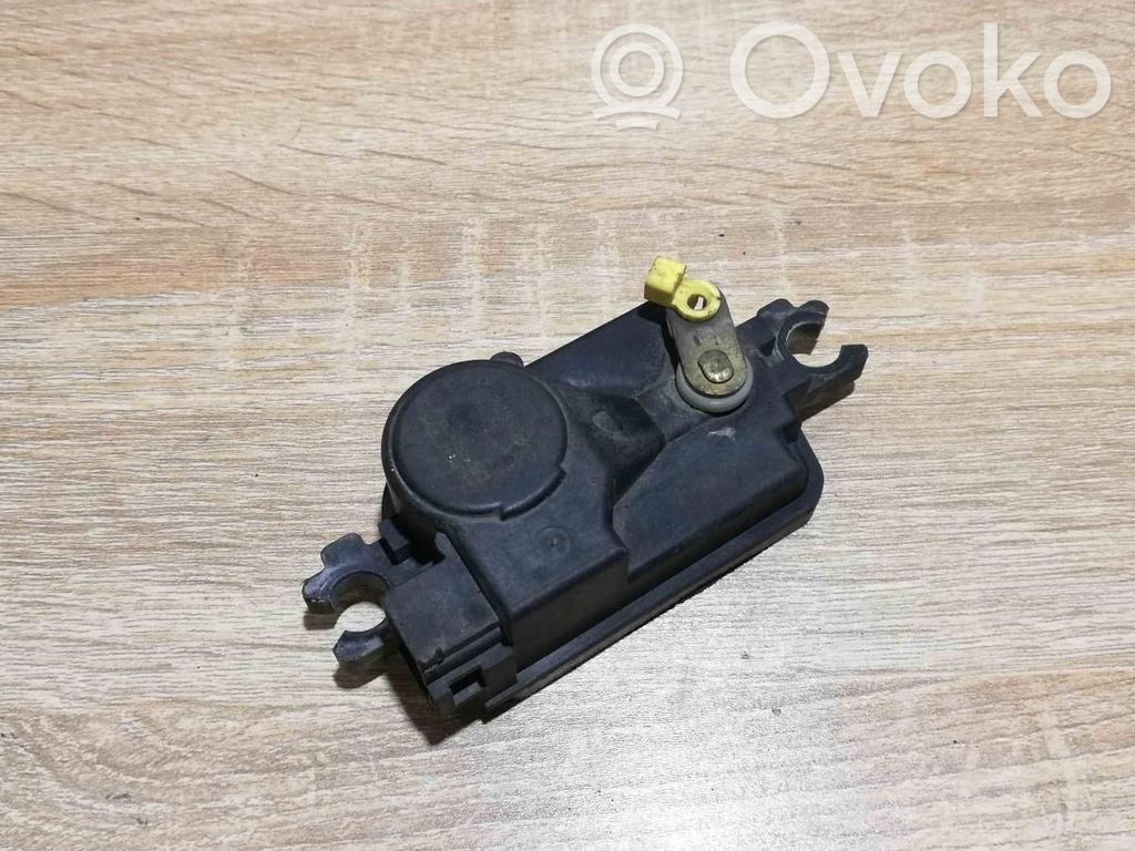Mitsubishi Galant Stellmotor Heckklappe Kofferraumdeckel 