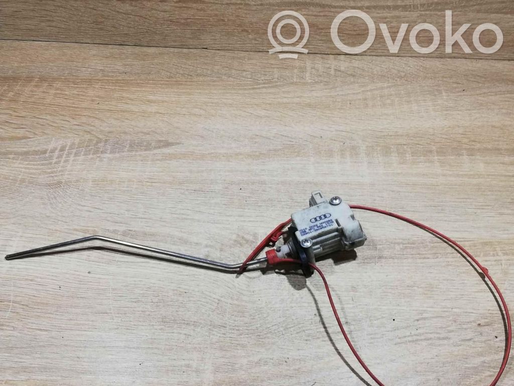 Audi A6 S6 C6 4F Polttoainetankin korkin lukon moottori 