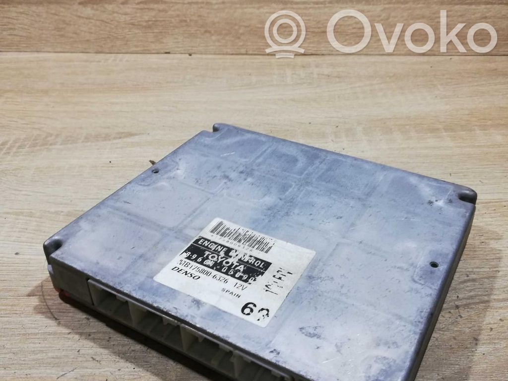 Toyota Avensis T250 Unitate control motor/modul ECU 