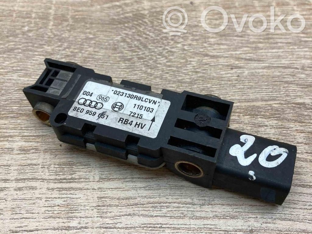 Audi A4 S4 B6 8E 8H Sensore d’urto/d'impatto apertura airbag 