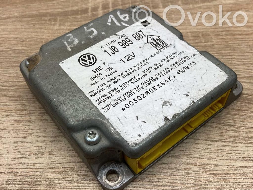Volkswagen PASSAT B5 Centralina/modulo airbag 
