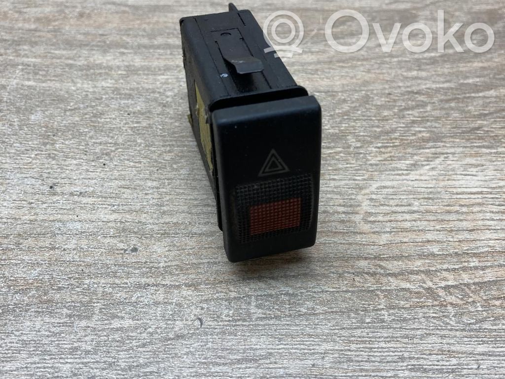 Audi A4 S4 B5 8D Interruttore luci di emergenza 