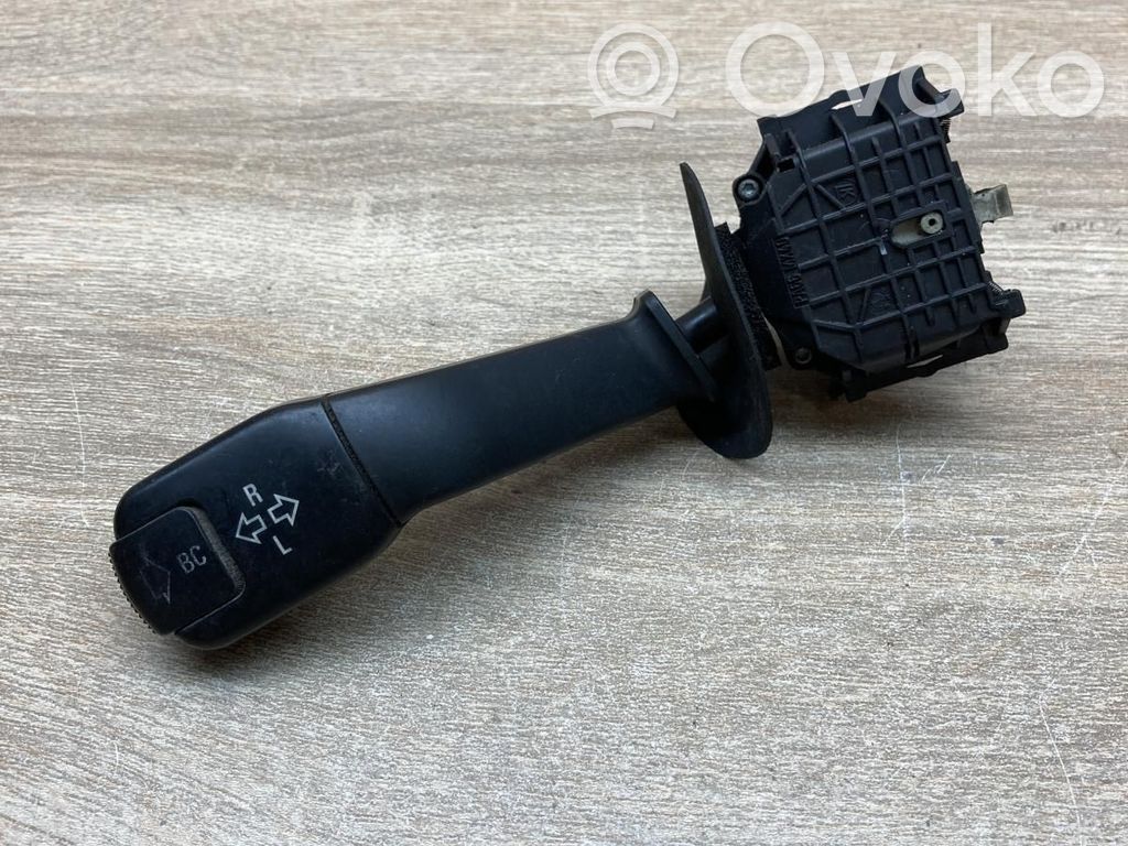 BMW 5 E39 Manetă semnalizator 